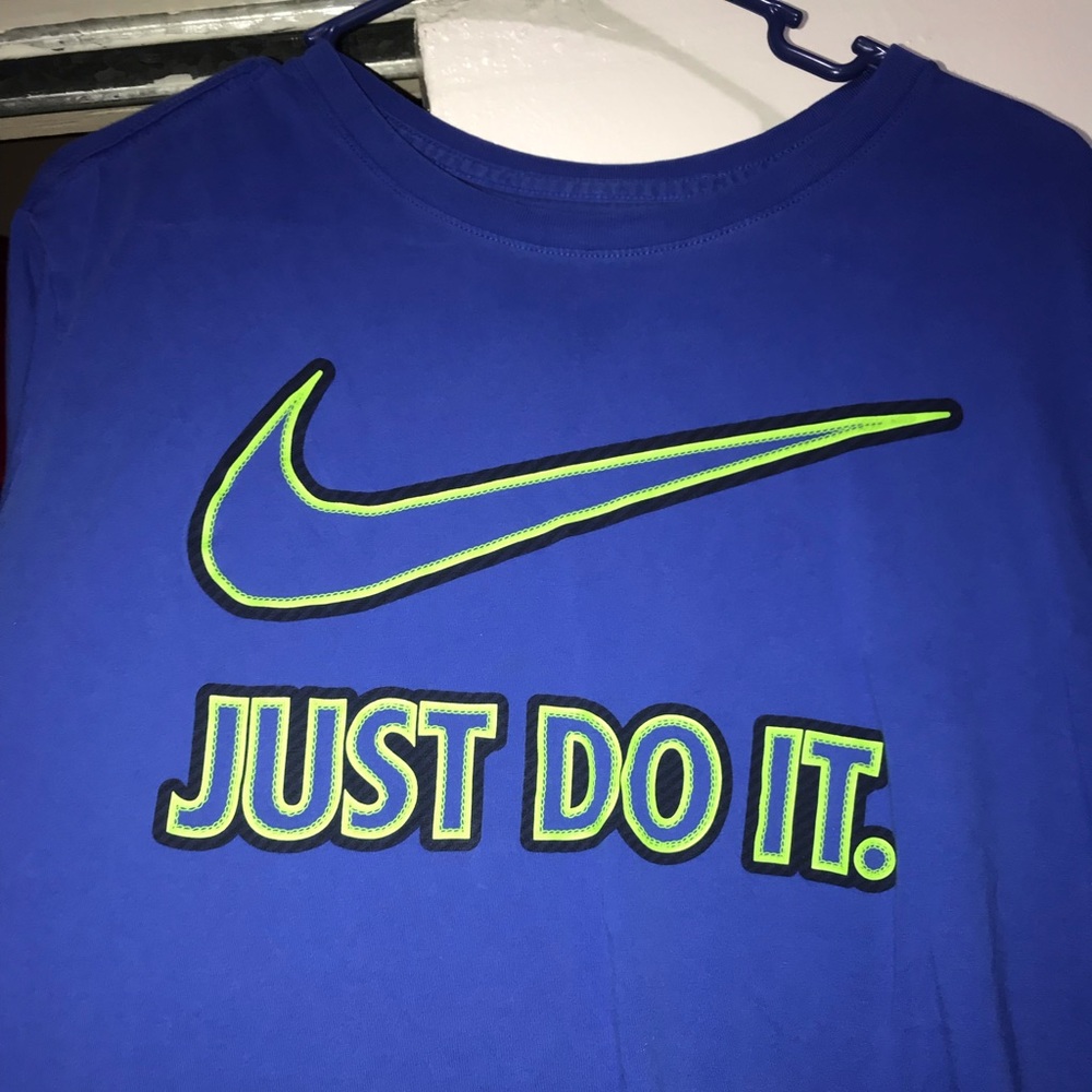 Nike Men’s / or / Women’s shirts